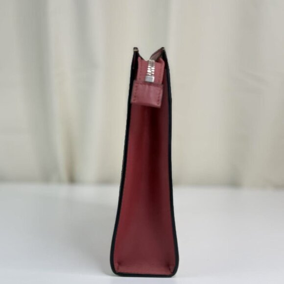 Gucci Toiletry Pouch Blooms Print GG Coated Canvas - Picture 3 of 8